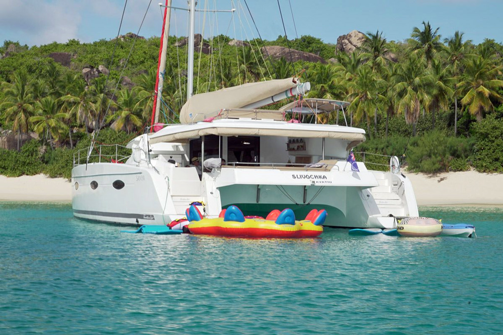 Slivochka Crewed Catamaran Charter