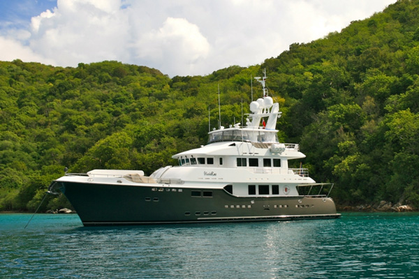 Vivierae Crewed Power Yacht Charter