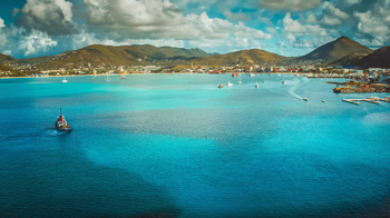 Meet the yacht in Nassau