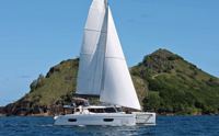 Catamaran Allende