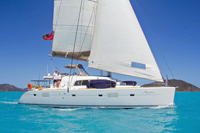 Catamaran Azuria