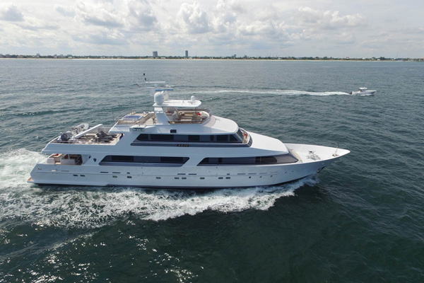 Brio Crewed Power Yacht Charter