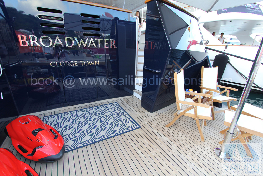 Broadwater Power Yacht Rental