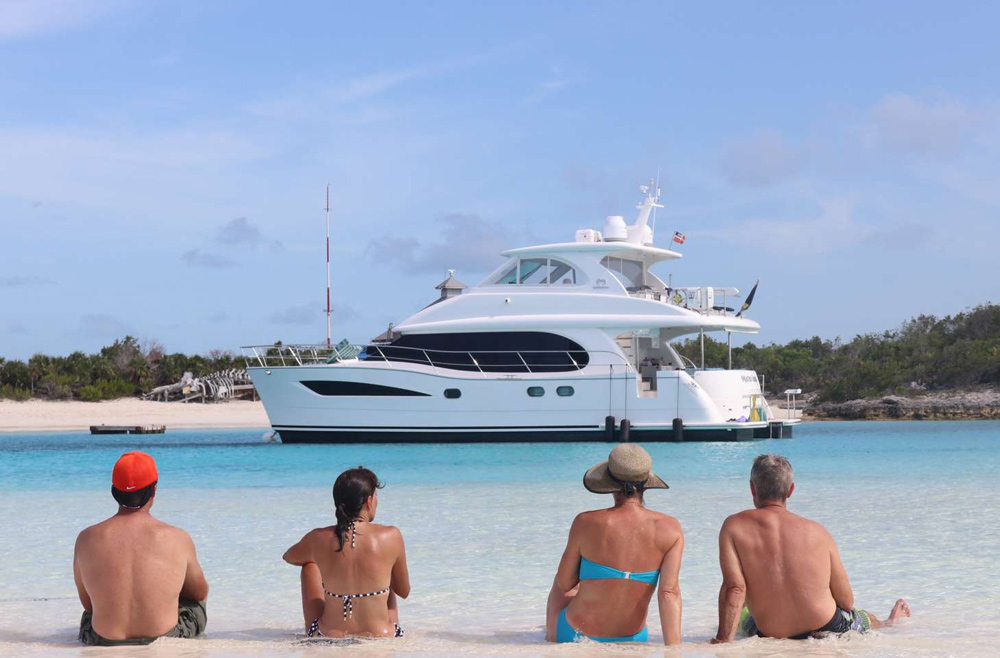 Cat Cay Crewed Power Yacht Charter