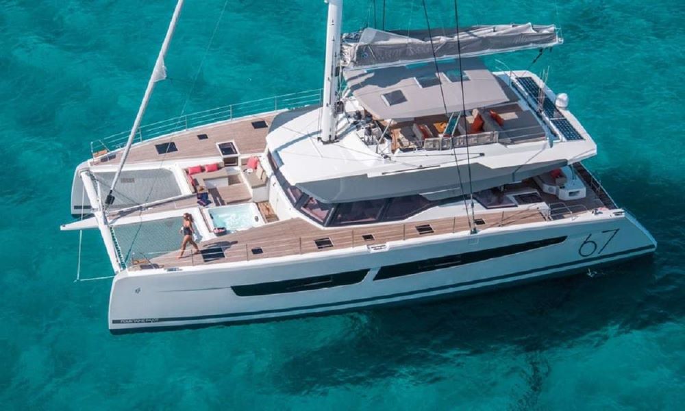 Colibri Crewed Catamaran Charter