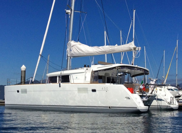 Delicia Crewed Catamaran Charter