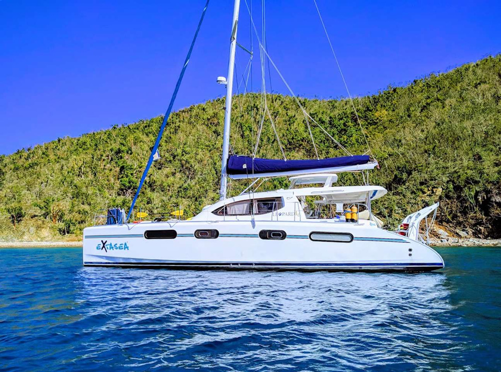 crewed bvi catamaran charters