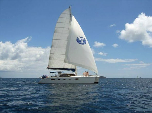 Pas De Deux Crewed Catamaran Charter