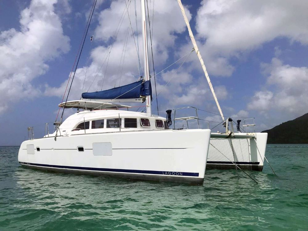 Timaiao 2 Crewed Catamaran Charter